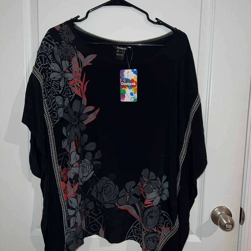 Beautiful floral black blouse size L